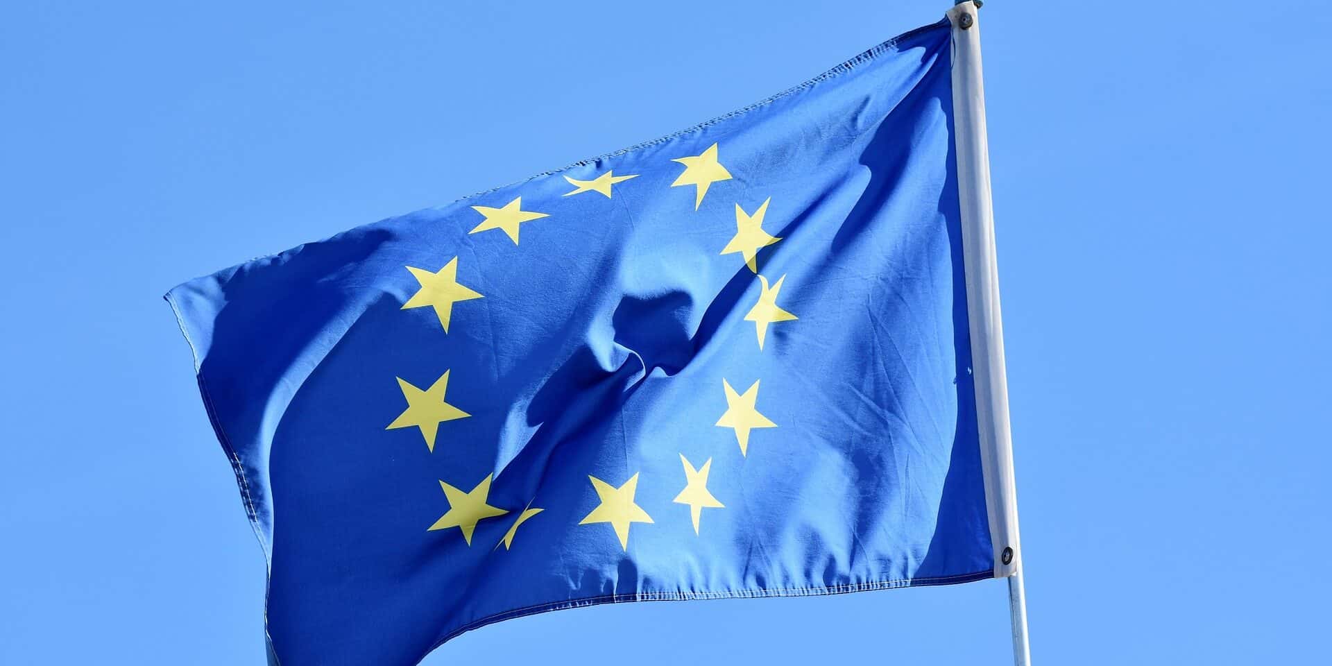 flag-3370970_1920