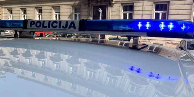 foto pol auto blic
