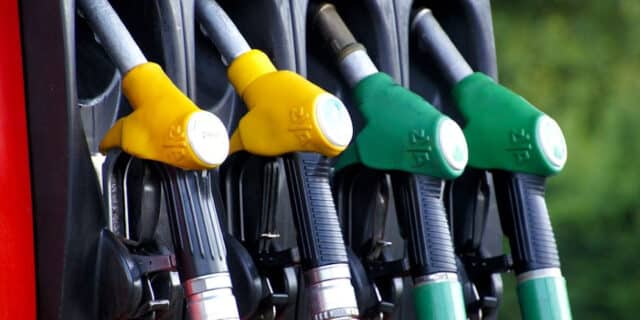fuel-1596622_960_720-Custom