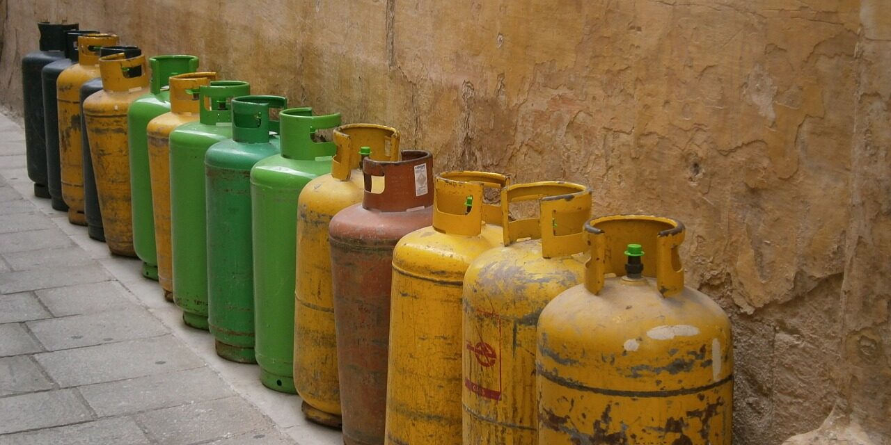 gas-bottle-94194_1280