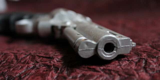 gun-166507_1280