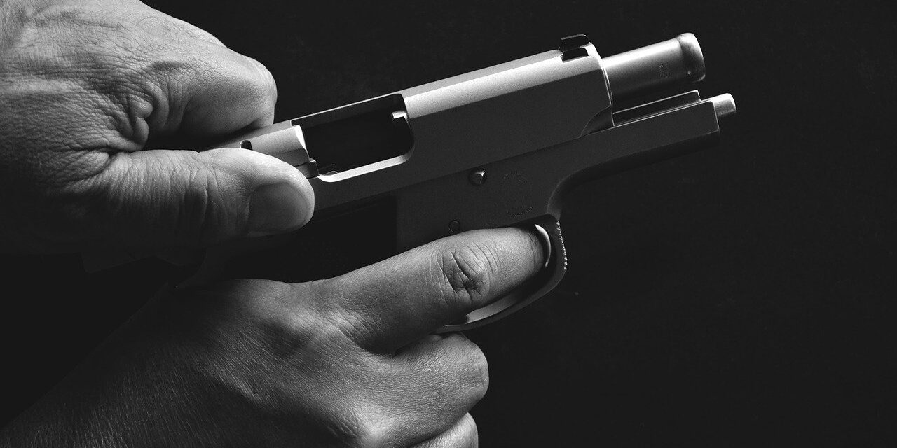 gun-2257018_1280