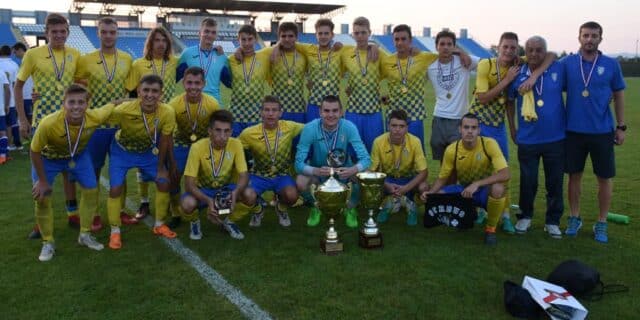 inter-juniori