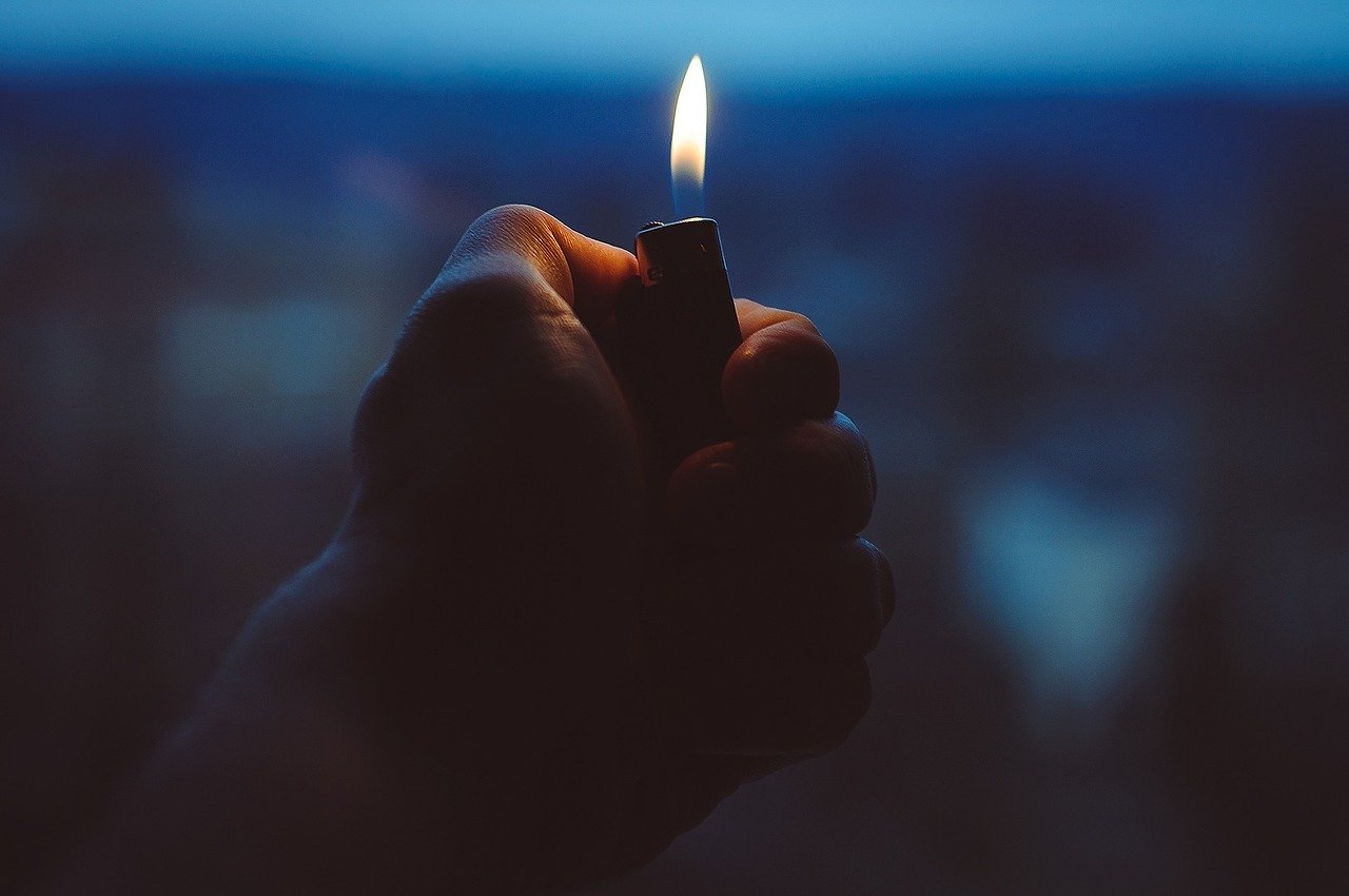 lighter-1245660_1280