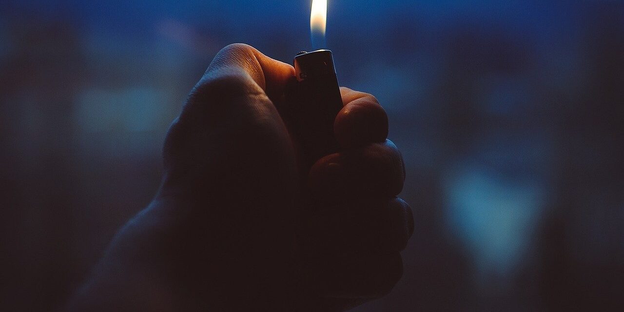 lighter-1245660_1280