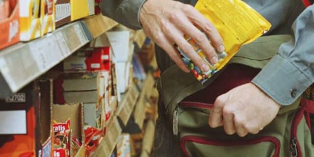 man-shoplifting-gets-a-job-at-tescos_58481924db18d
