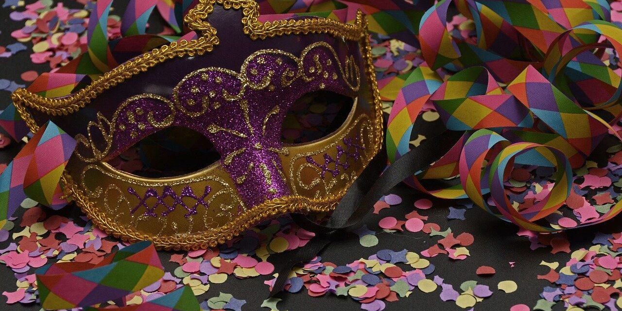 mask-1179732_1280