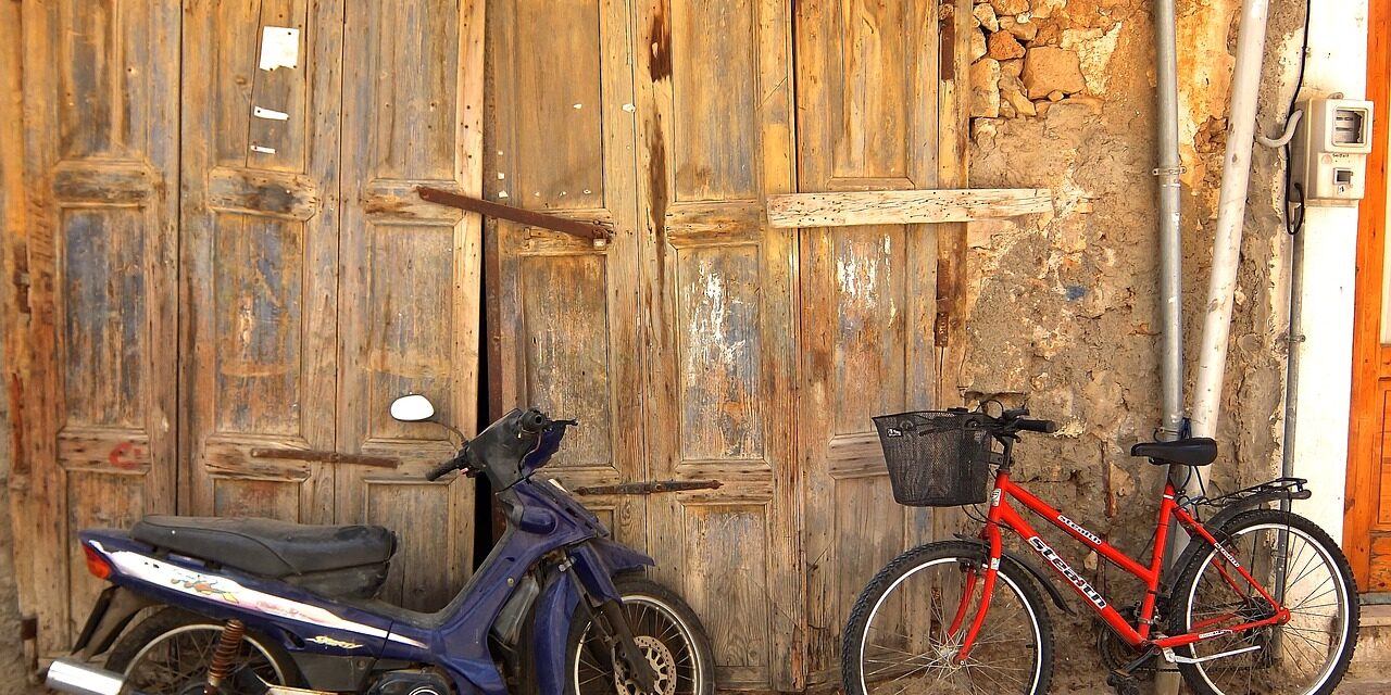 moped-1614898_1280