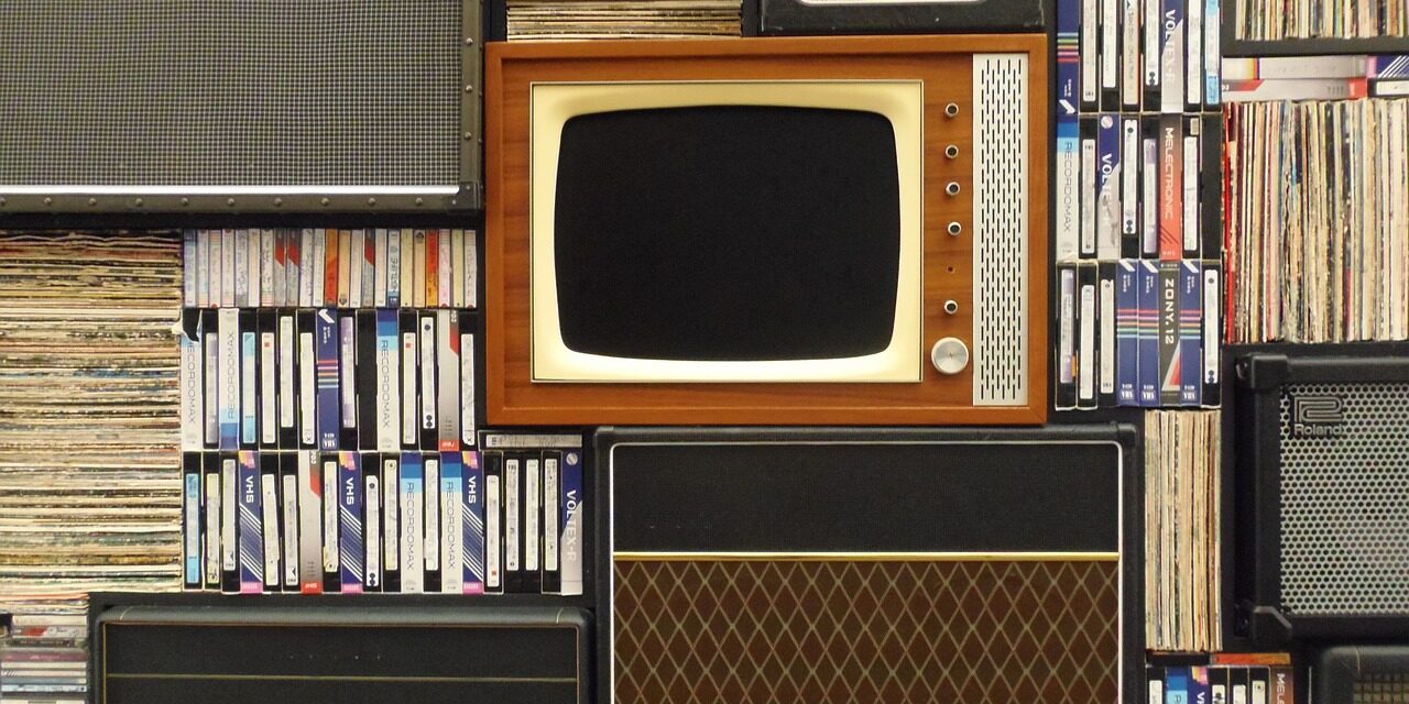 old-tv-1149416_1280