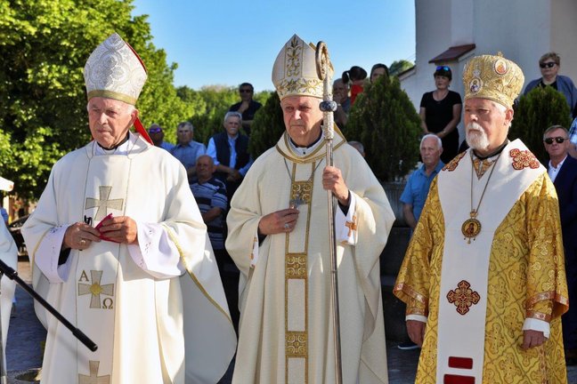 papa-bista_180522_autor_fotografije_drazen_kopac__11.jpg__648x432_q85_subsampling-2