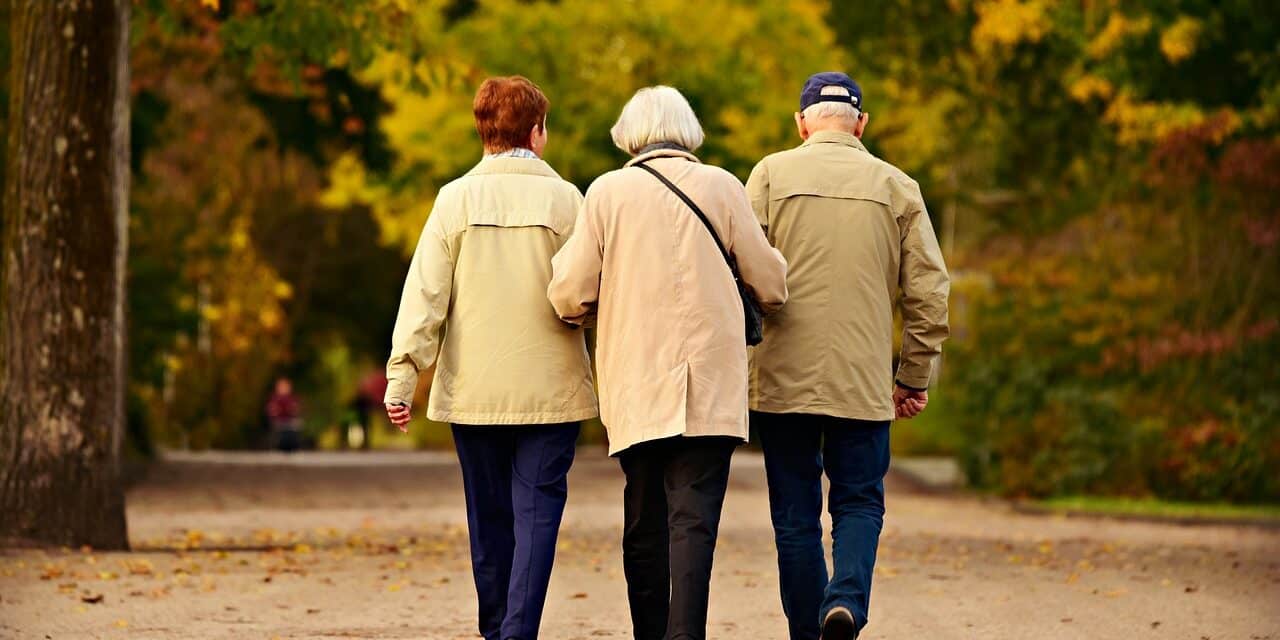 people-3818490_1280