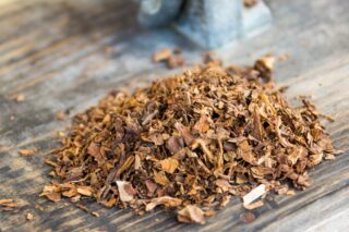 pile-of-tobacco-1528116896Vc6