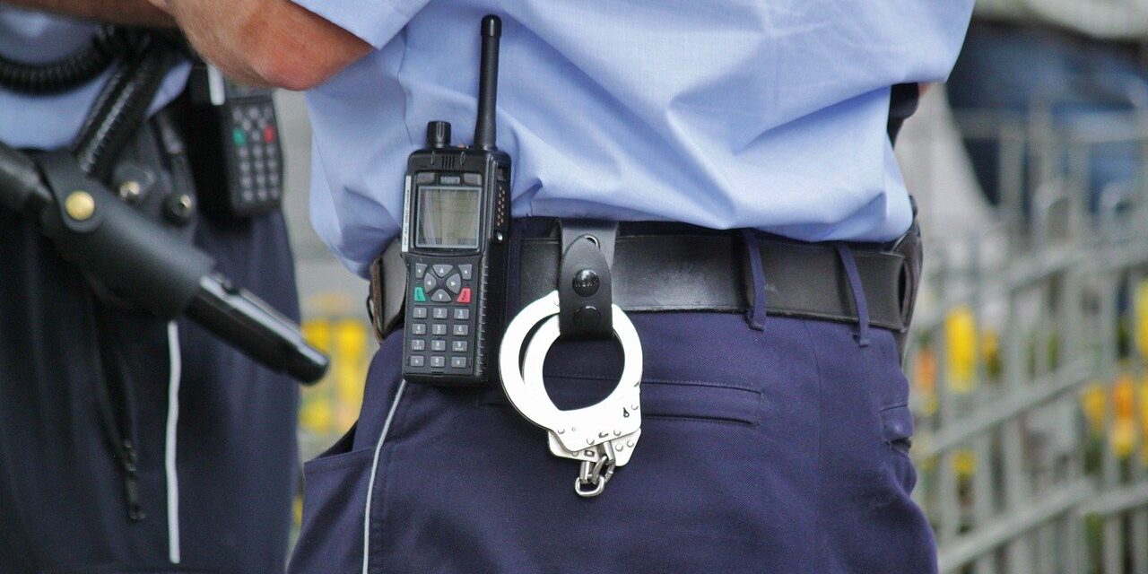 police-504811_1280