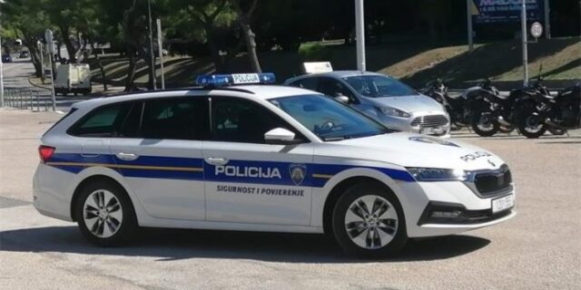 policijski-auto-696×464