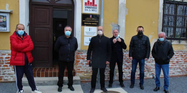 press većina vrbovec