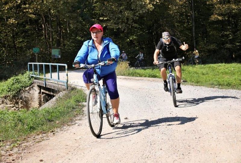 put bijele rode 7
