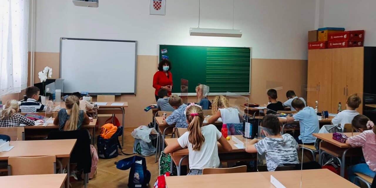 škola školarci đaci