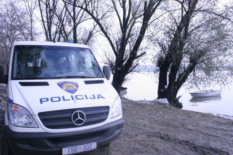 rijeka leš