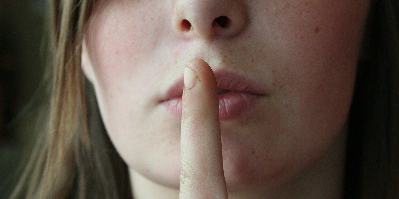 secret-2725302_1280