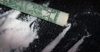 speed-addicting-world-of-amphetamine-drugs-700×366-1