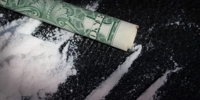 speed-addicting-world-of-amphetamine-drugs-700×366-1
