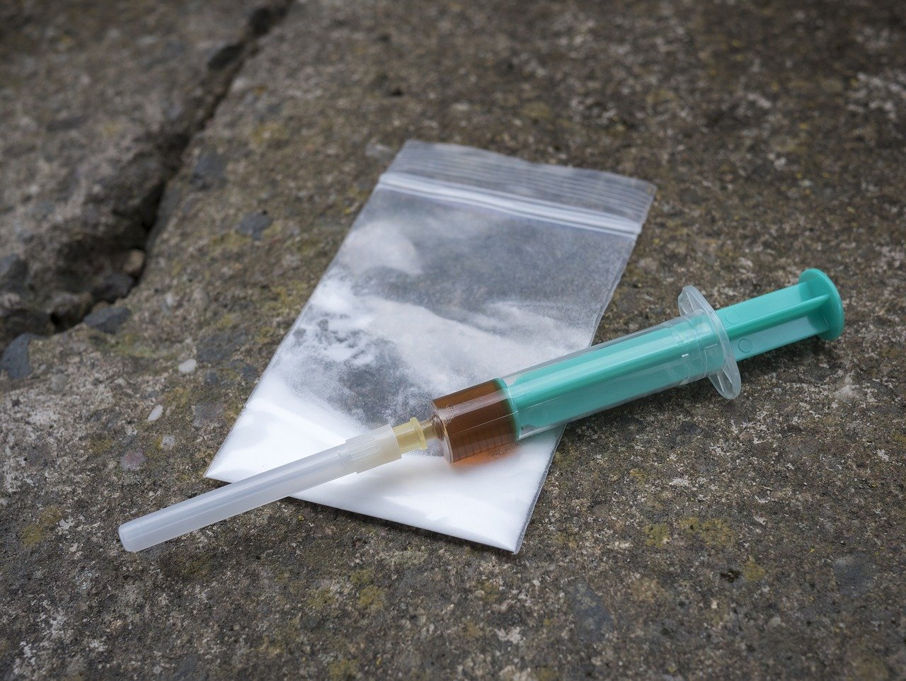 syringe-3322972_1280