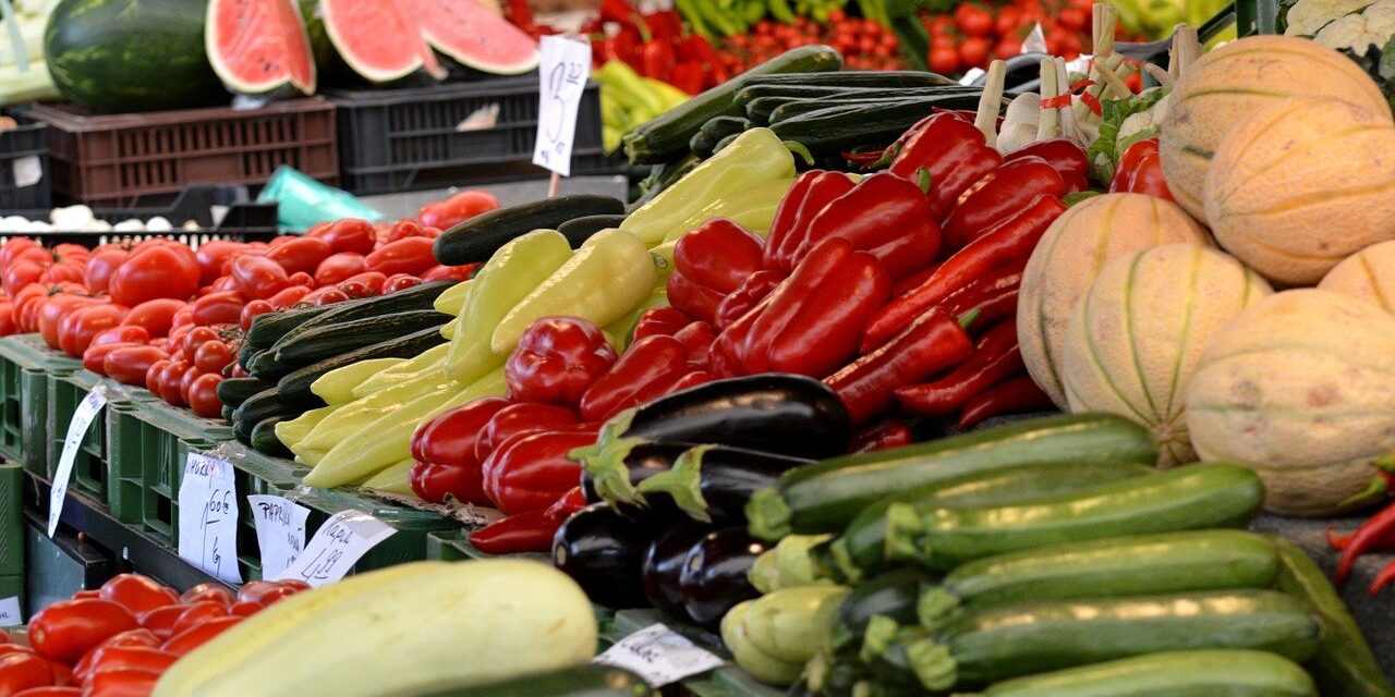 the-market-place-821843_1280