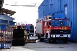Mraclin: U požaru je izgorio pogon tvornice parketa Galeković