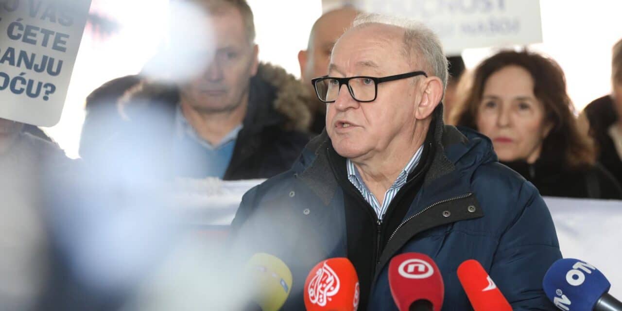 Prosvjed medicinskih sestara i tehničara ispred Ministarstva zdravstva