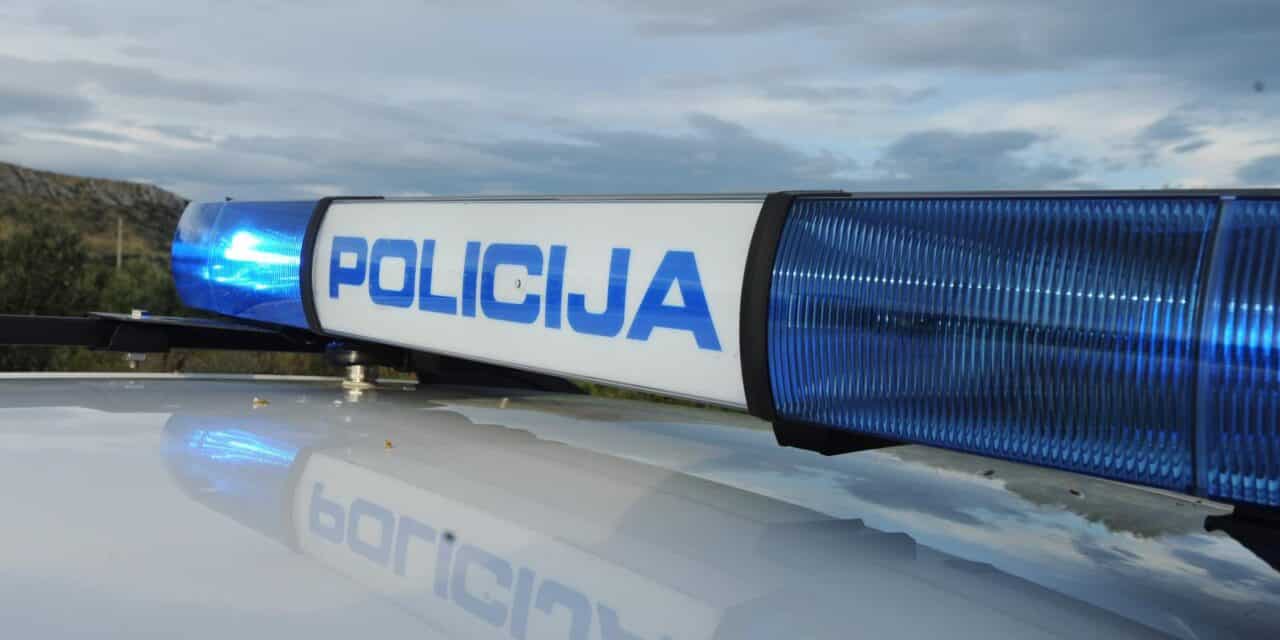 Jadrtovac: U te�koj prometnoj nesre?i na dr�avnoj cesti D-58 jedna je osoba smrtno stradala