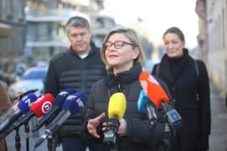 Zagreb: Peđa Grbin, Sandra Benčić i Boris Lalovac obratili se medijima ispred HNB-a