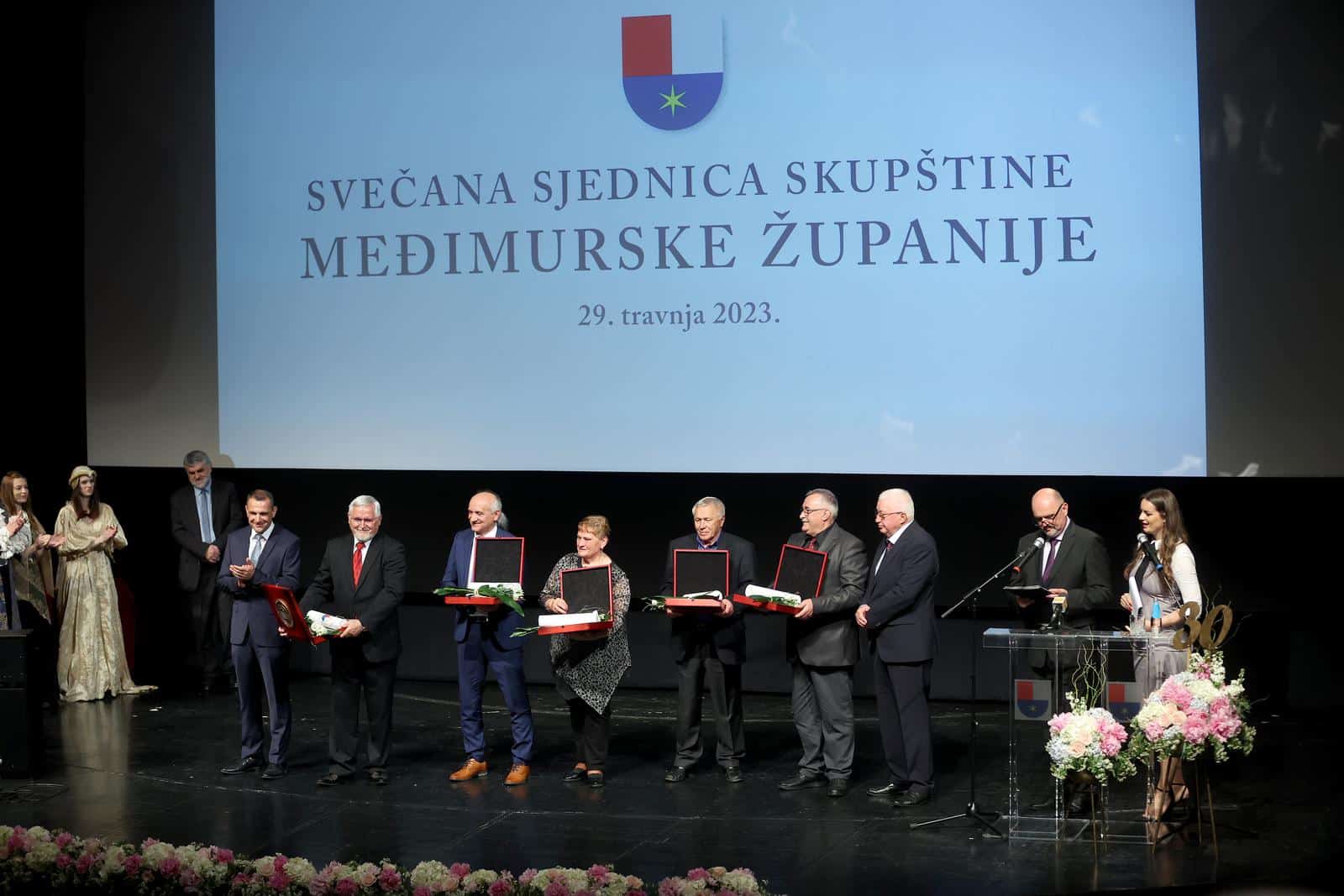 Čakovec: Na svečanoj sjednici Skupštine Međimurske županije osim predsjednika Milanovića stigli i bivši predsjednici Josipović i Mesić