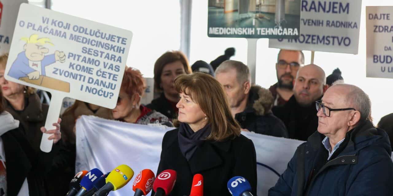 Prosvjed medicinskih sestara i tehničara ispred Ministarstva zdravstva