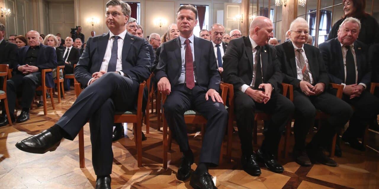 Zagreb: Komemoracija povodom smrti Nikice Valentića