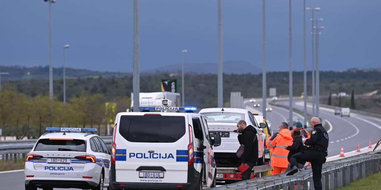 Nadin: Na autocesti A1 dogodila se prometna nesreća u kojoj je sudjelovalo više vozila