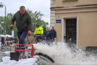 Rijeka Una poplavila područje Hrvatske Kostajnice