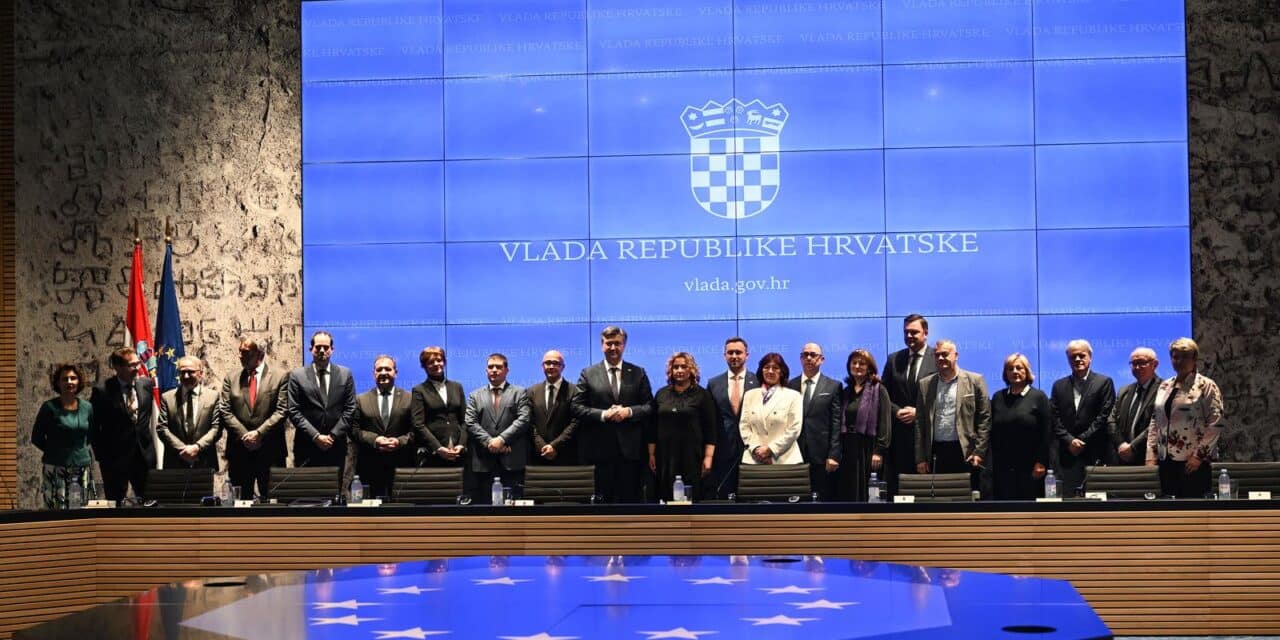 Zagreb: Sindikati i Vlada potpisali dodatak kolektivnom ugovoru