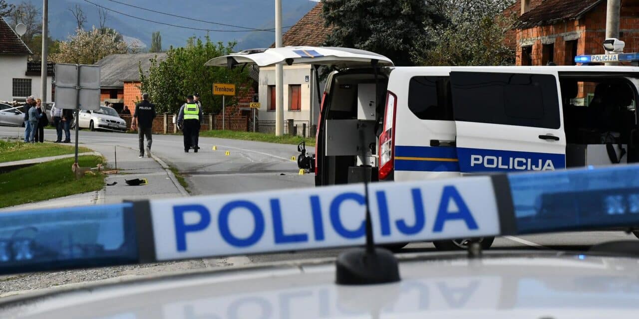 Novi Mihaljevci: Motociklist i suvozačica poginuli u sudaru s automobilom