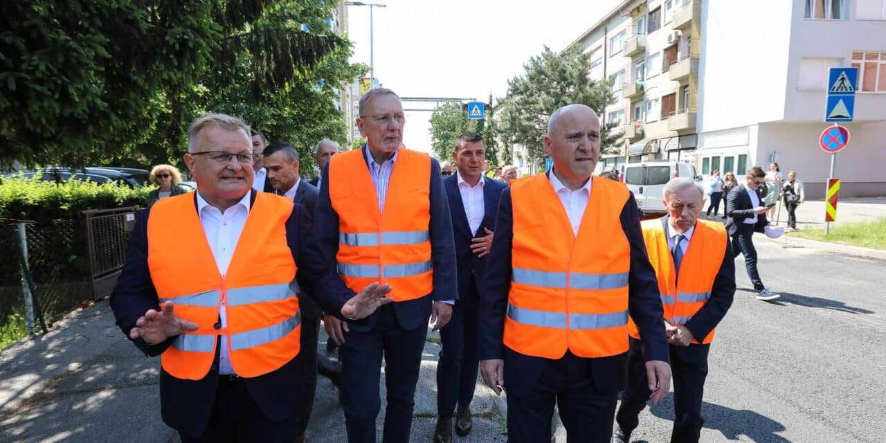Branko Bačić obišao radove na obnovi u Zaprešiću