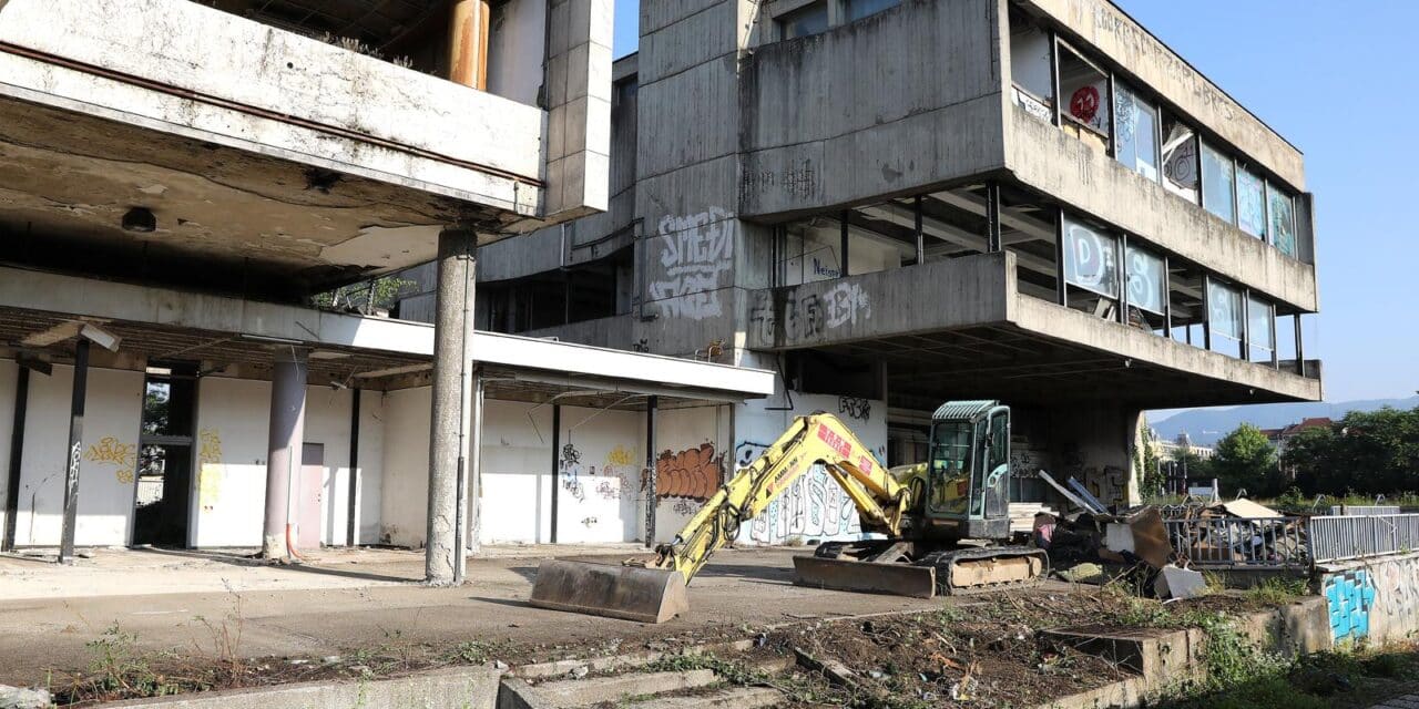 Zagreb: Počinje rušenje stare zgrade u Paromlinskoj ulici