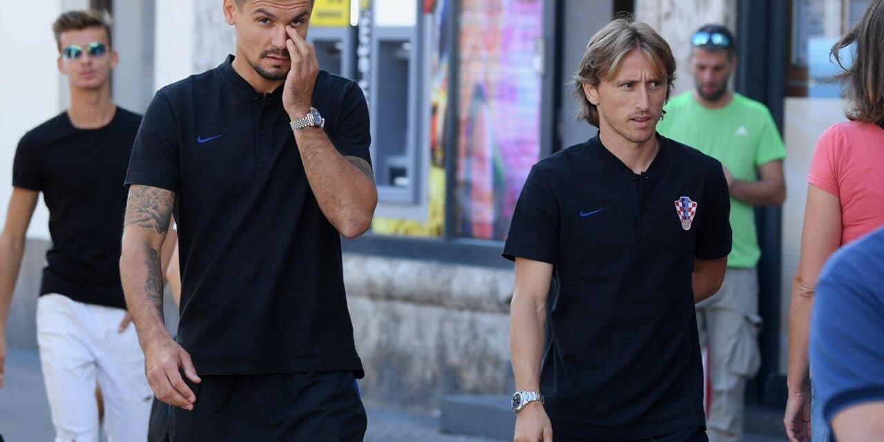 Zagreb: Luka Modrić i Dejan Lovren prošetali centrom grada i izazvali zanimanje prolaznika