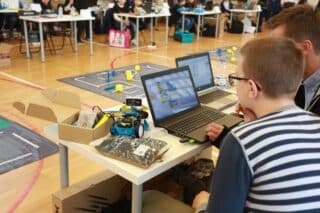 Zagreb: Najbolji robotičari odmjerili snage u naprednom robotičkom natjecanju MakeX