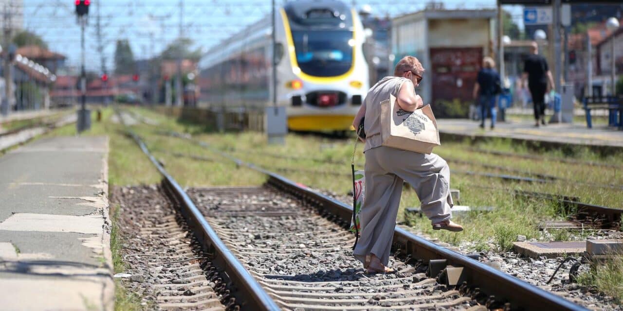 Ilustracija: Hrvatska će morati platiti najmanje 120 milijuna kuna penala zbog kašnjenja radova na pruzi