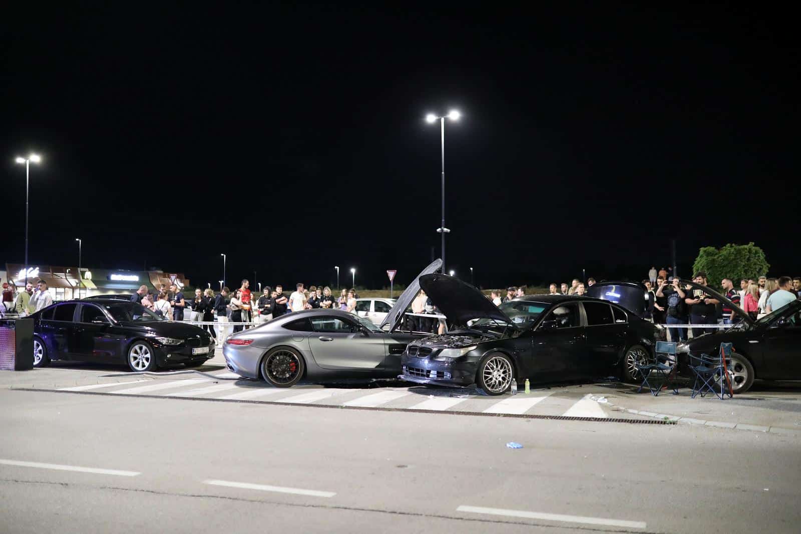 Užas u Buzinu, automobilom naletio na skupinu ljudi na parkiralištu trgovačkog centra