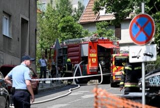 Zagreb: U Hercegovačkoj planuo autobus ZET-a, oštećena okolna vozila i kontejneri