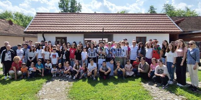 zadrugari_0006_770a5350-08a4-414f-962b-15e8df7dd14b.jpg__648x432_q85_subsampling-2
