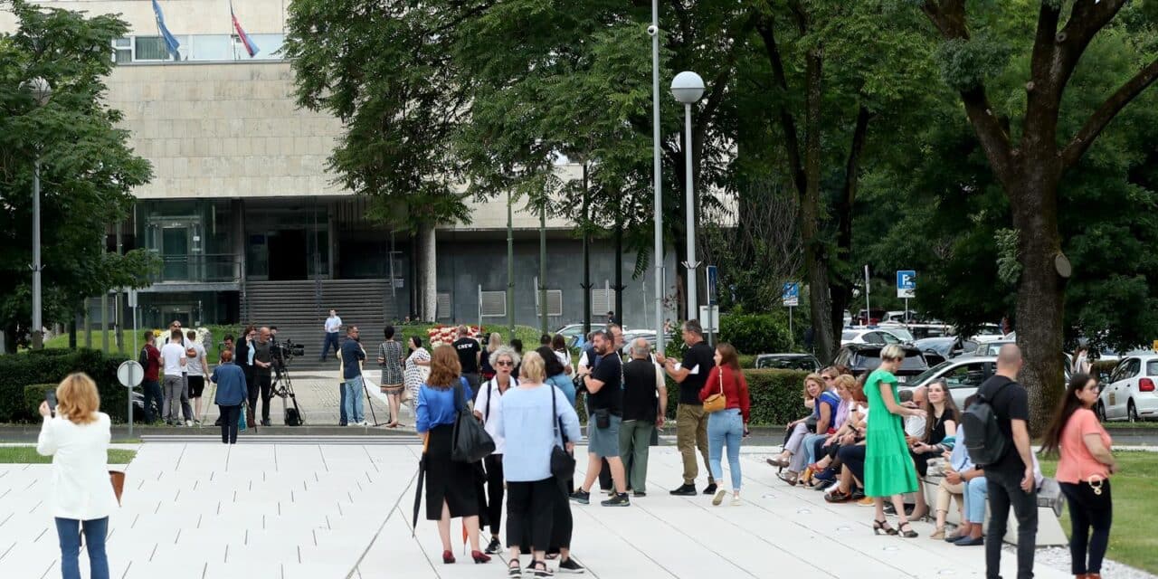 Zagreb: Zbog prijetnje bombom evakuirana zgrada Gradskog poglavarstva