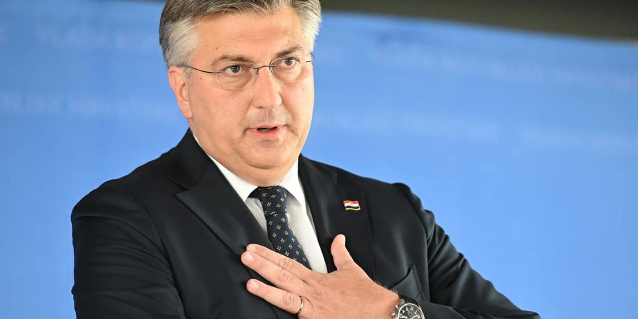 Zagreb: Andrej Plenković obratio se medijima nakon predstavljanja javnog poziva za unapređenje škola