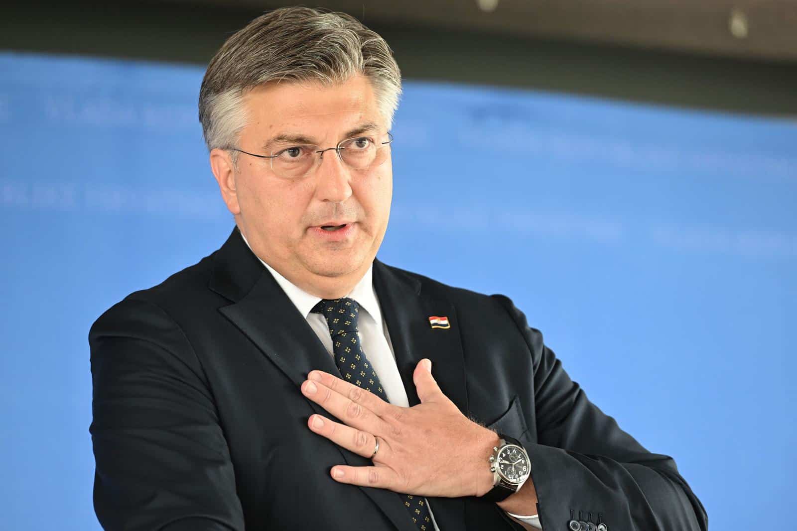 Zagreb: Andrej Plenković obratio se medijima nakon predstavljanja javnog poziva za unapređenje škola