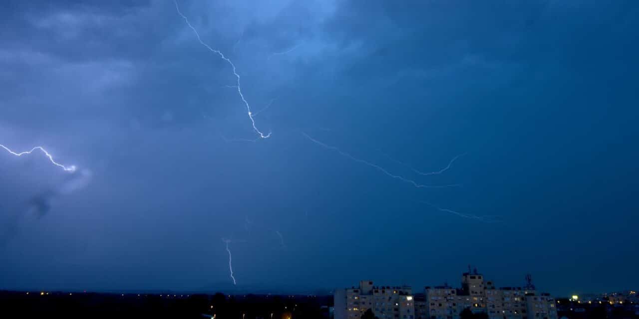 Munje iznad Zagreba